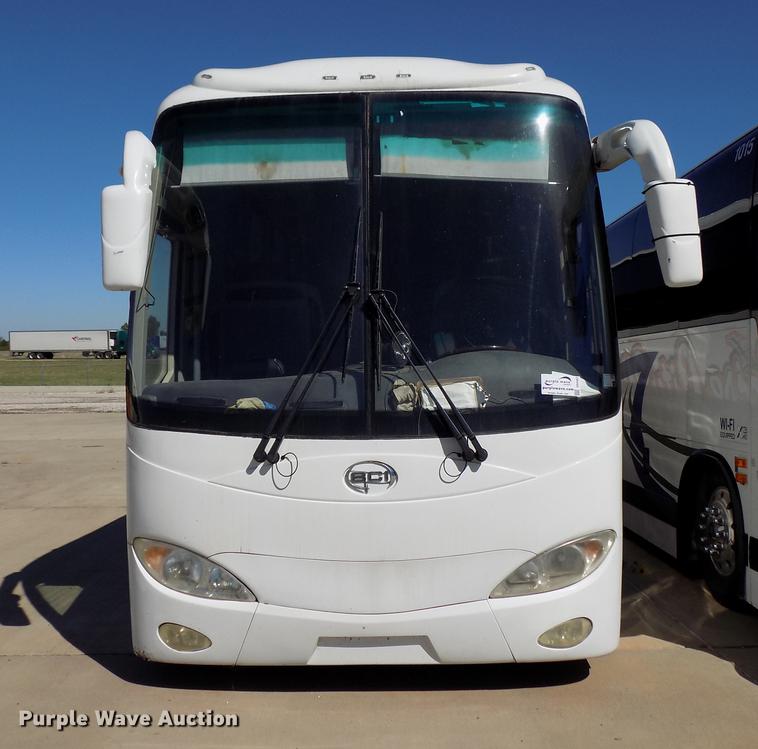 image for item DD3467 2007 BCI Falcon 45 coach bus