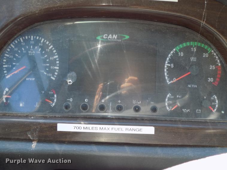 image for item DD3467 2007 BCI Falcon 45 coach bus