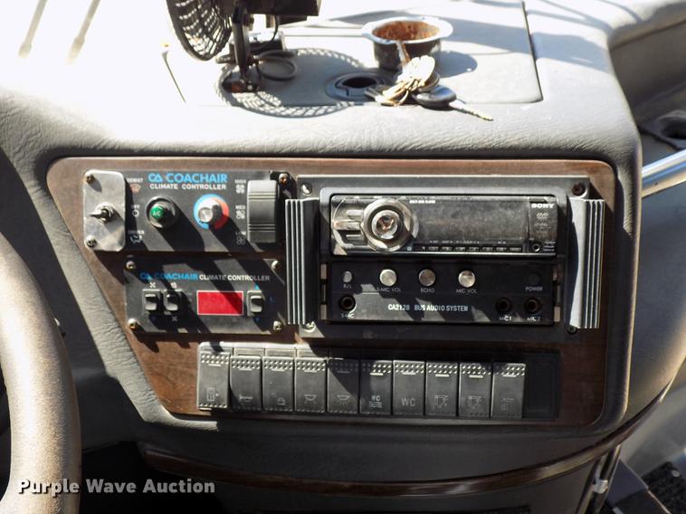 image for item DD3467 2007 BCI Falcon 45 coach bus