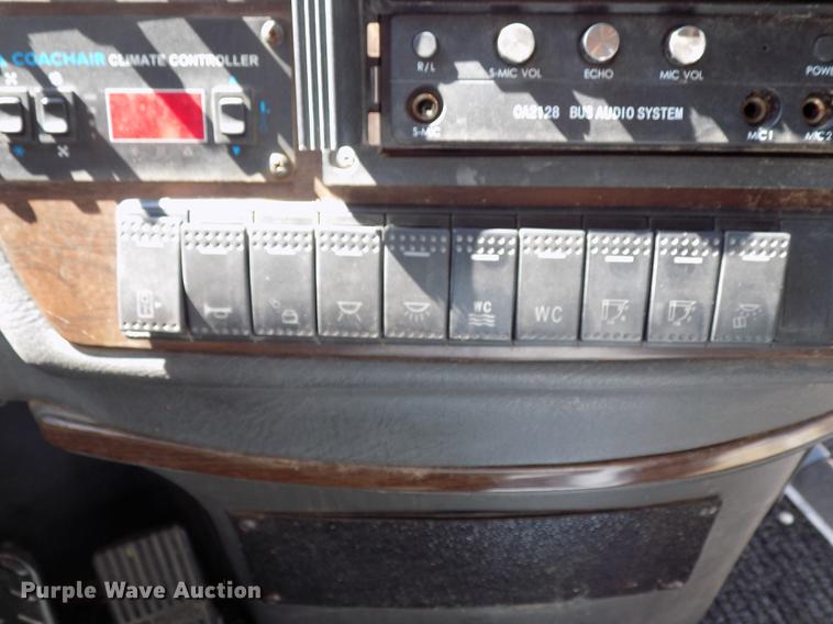 image for item DD3467 2007 BCI Falcon 45 coach bus