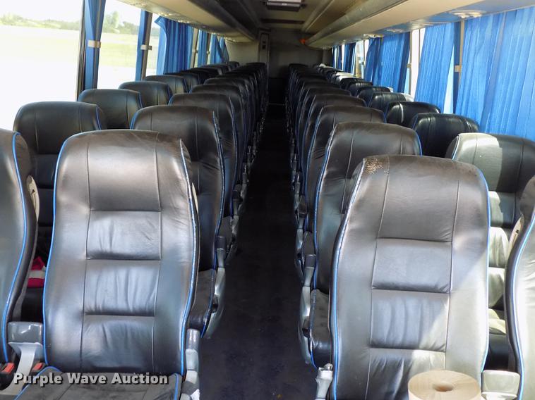 image for item DD3467 2007 BCI Falcon 45 coach bus