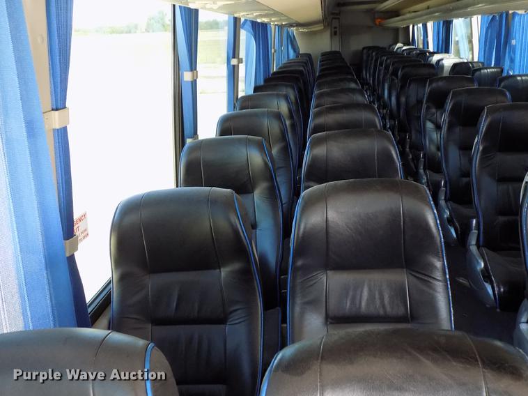 image for item DD3467 2007 BCI Falcon 45 coach bus