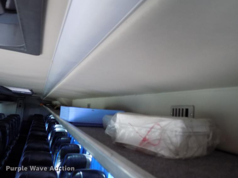 image for item DD3467 2007 BCI Falcon 45 coach bus