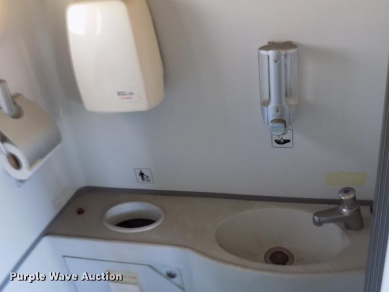 image for item DD3467 2007 BCI Falcon 45 coach bus