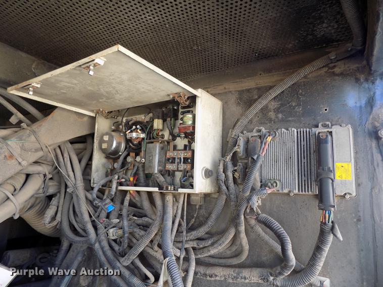 image for item DD3467 2007 BCI Falcon 45 coach bus