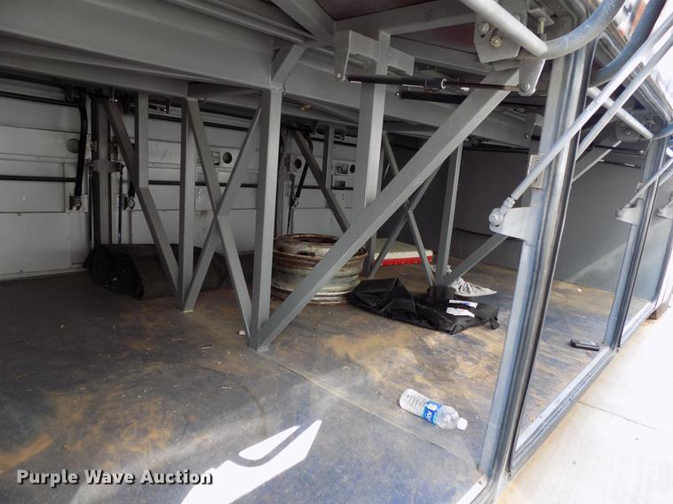 image for item DD3467 2007 BCI Falcon 45 coach bus