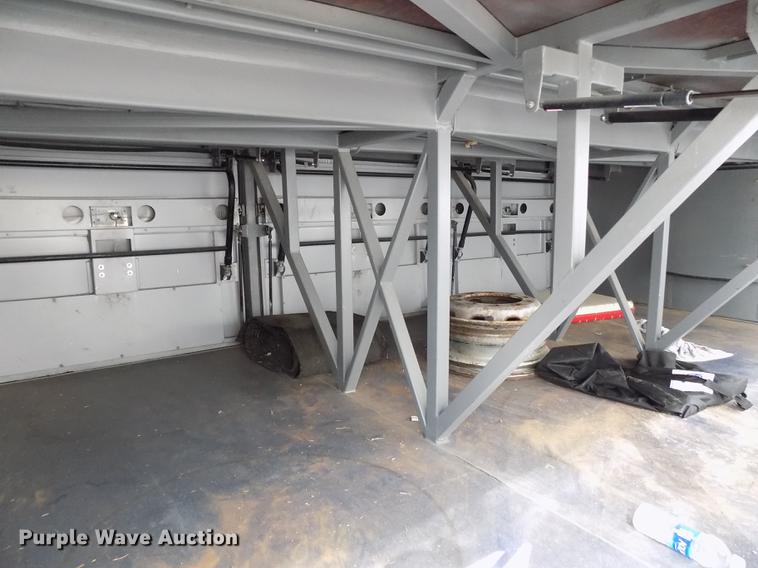 image for item DD3467 2007 BCI Falcon 45 coach bus