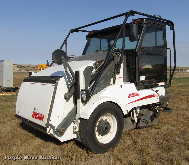 image for item DD4357 2009 Elgin Pelican street sweeper