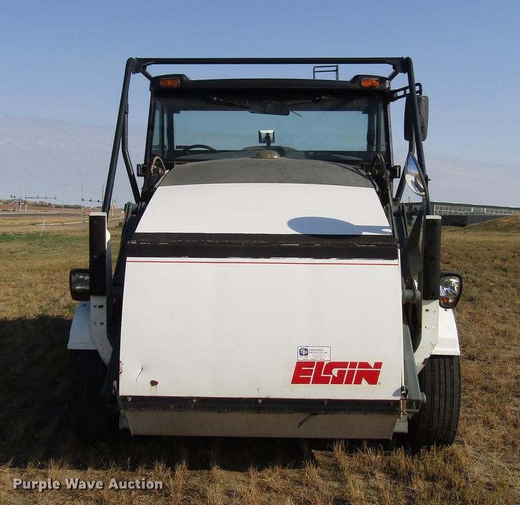 image for item DD4357 2009 Elgin Pelican street sweeper