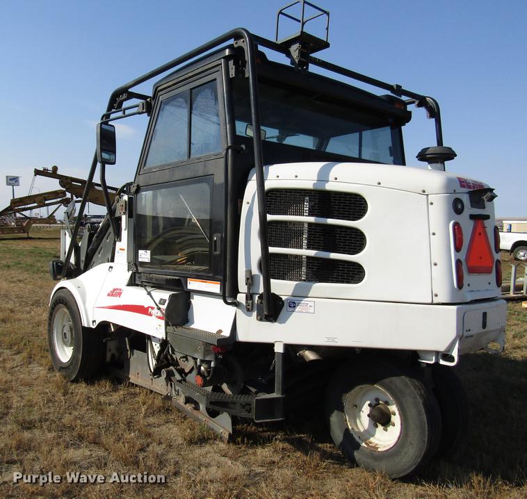 image for item DD4357 2009 Elgin Pelican street sweeper