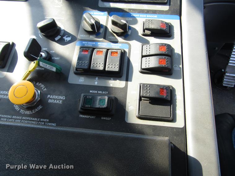 image for item DD4357 2009 Elgin Pelican street sweeper