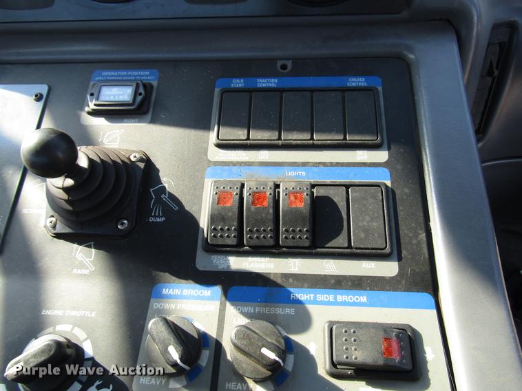 image for item DD4357 2009 Elgin Pelican street sweeper