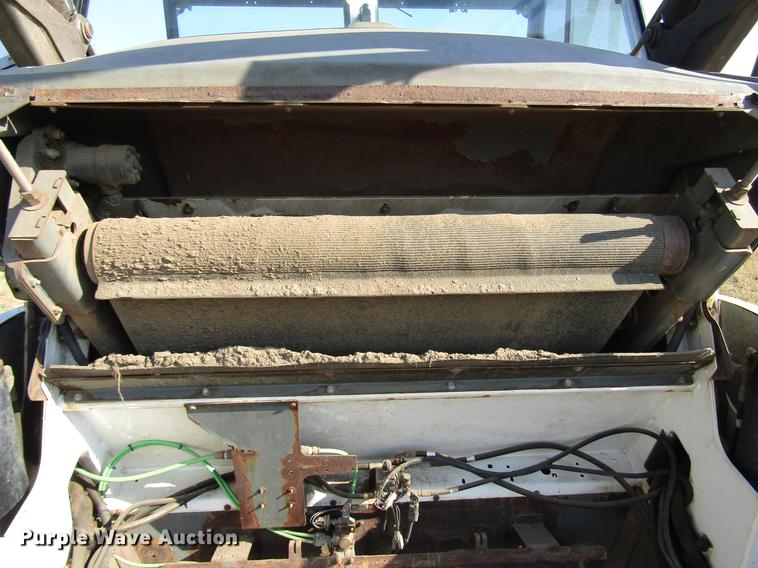 image for item DD4357 2009 Elgin Pelican street sweeper