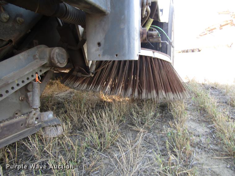 image for item DD4357 2009 Elgin Pelican street sweeper