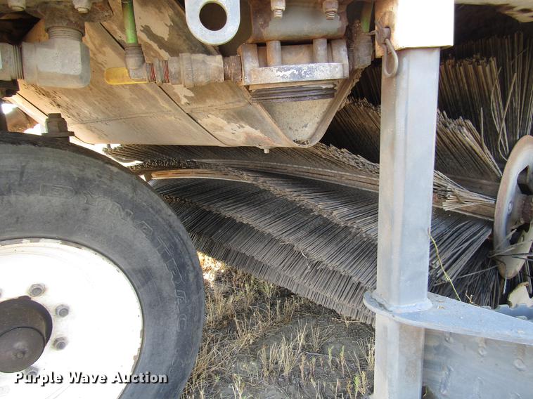 image for item DD4357 2009 Elgin Pelican street sweeper