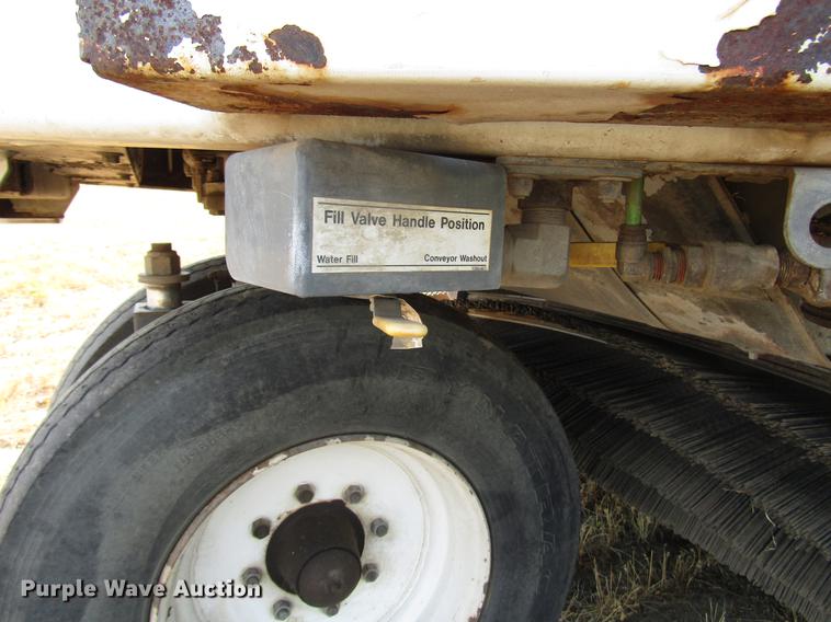 image for item DD4357 2009 Elgin Pelican street sweeper