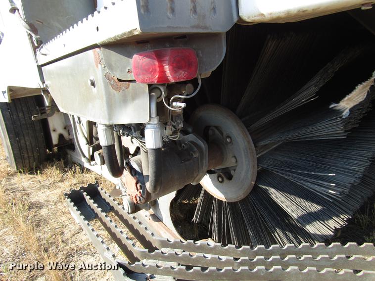 image for item DD4357 2009 Elgin Pelican street sweeper