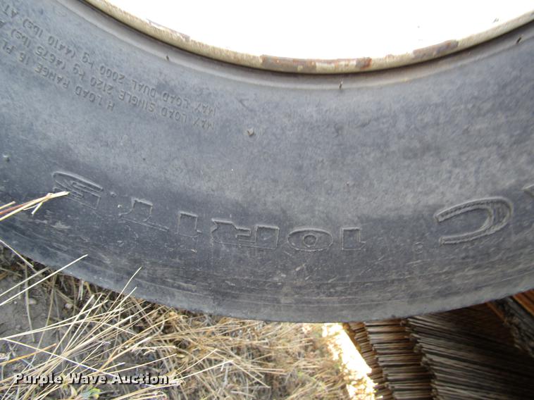 image for item DD4357 2009 Elgin Pelican street sweeper