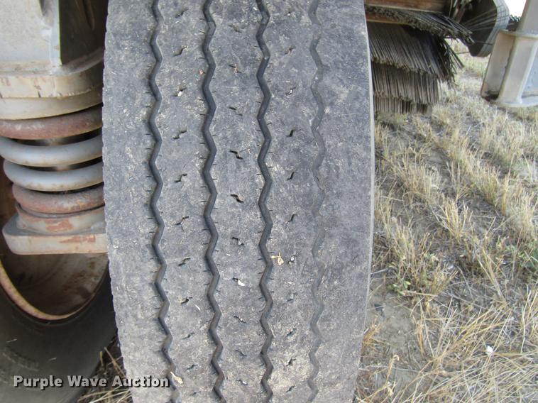 image for item DD4357 2009 Elgin Pelican street sweeper