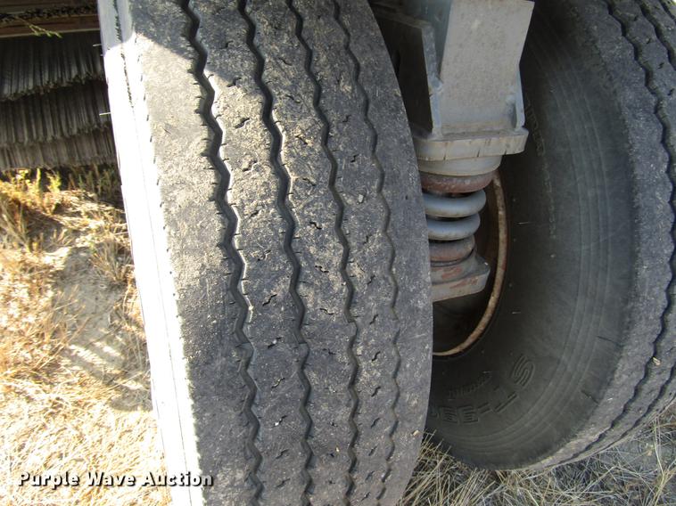 image for item DD4357 2009 Elgin Pelican street sweeper