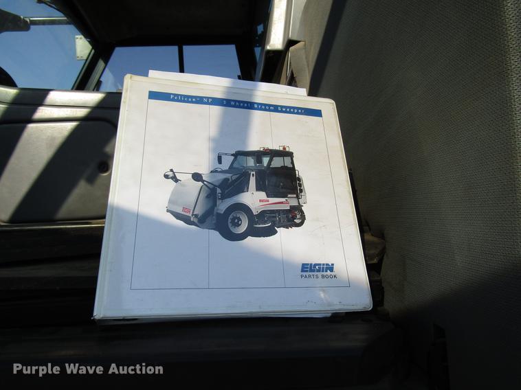 image for item DD4357 2009 Elgin Pelican street sweeper
