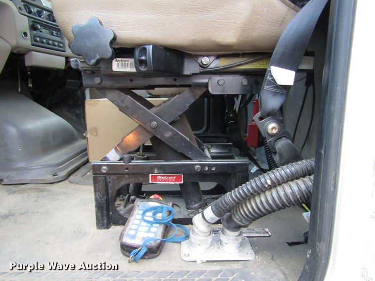 image for item DD4358 2007 Sterling vacuum truck