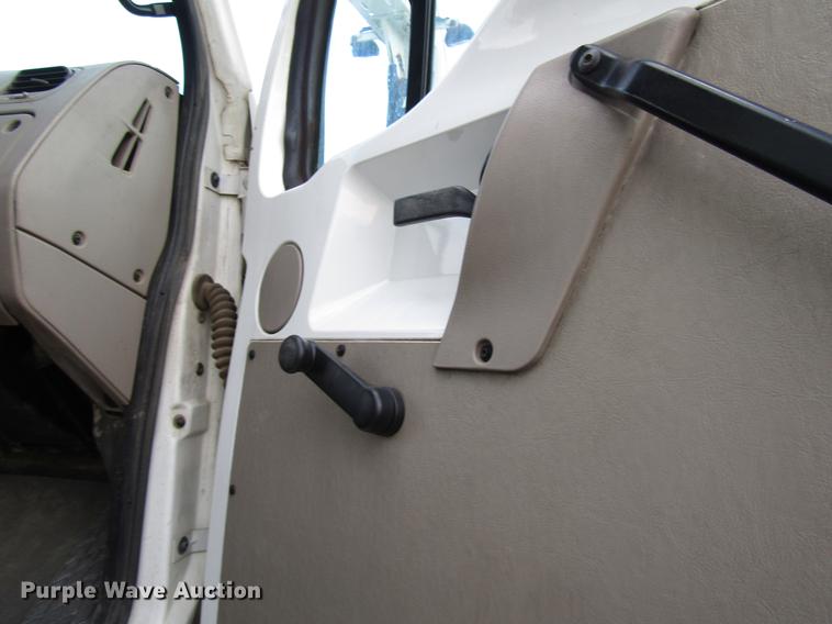 image for item DD4358 2007 Sterling vacuum truck