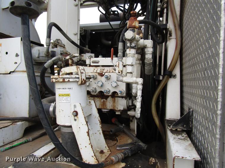 image for item DD4358 2007 Sterling vacuum truck