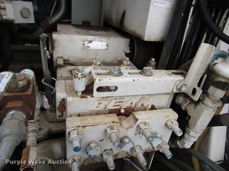 image for item DD4358 2007 Sterling vacuum truck