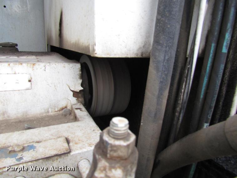 image for item DD4358 2007 Sterling vacuum truck