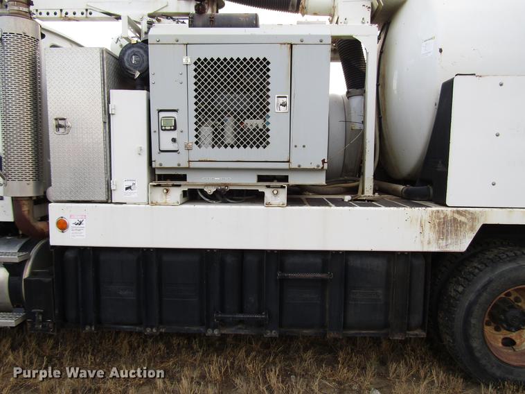 image for item DD4358 2007 Sterling vacuum truck