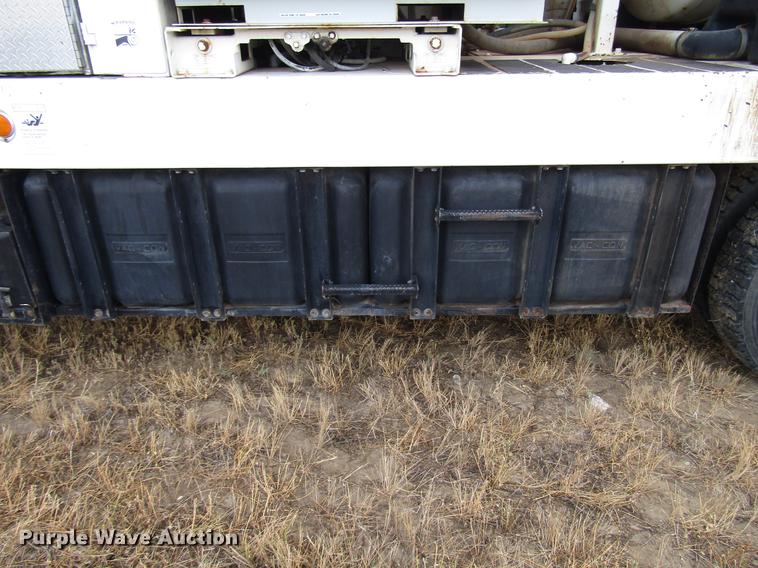 image for item DD4358 2007 Sterling vacuum truck