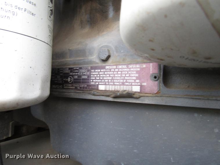 image for item DD4358 2007 Sterling vacuum truck