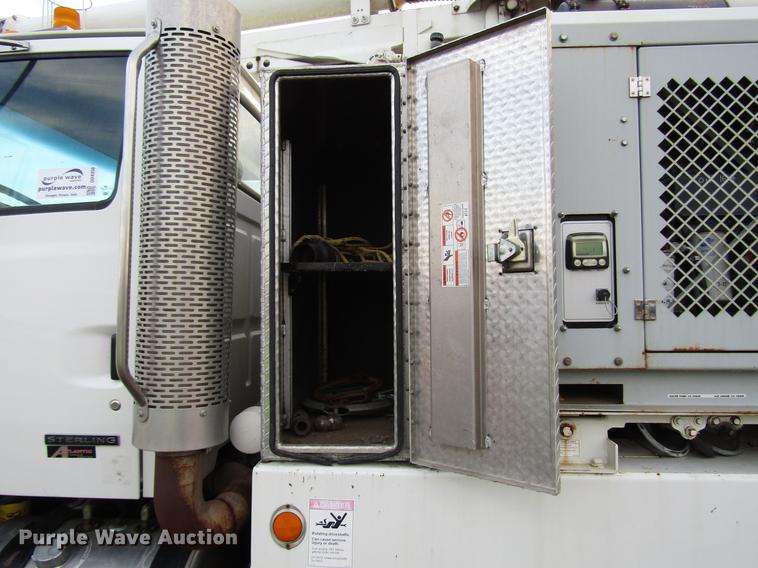 image for item DD4358 2007 Sterling vacuum truck