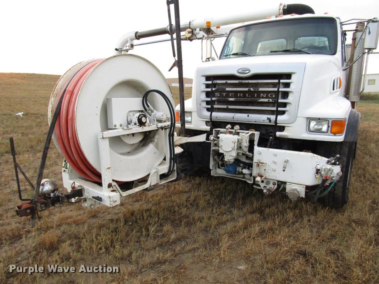 image for item DD4358 2007 Sterling vacuum truck