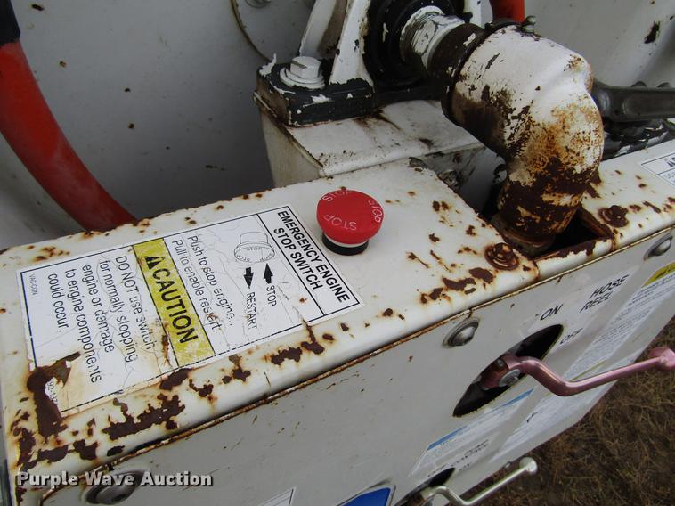 image for item DD4358 2007 Sterling vacuum truck