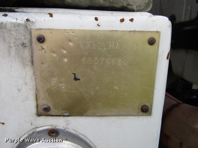 image for item DD4358 2007 Sterling vacuum truck