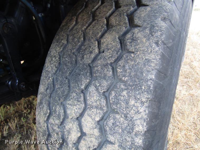 image for item DD4358 2007 Sterling vacuum truck