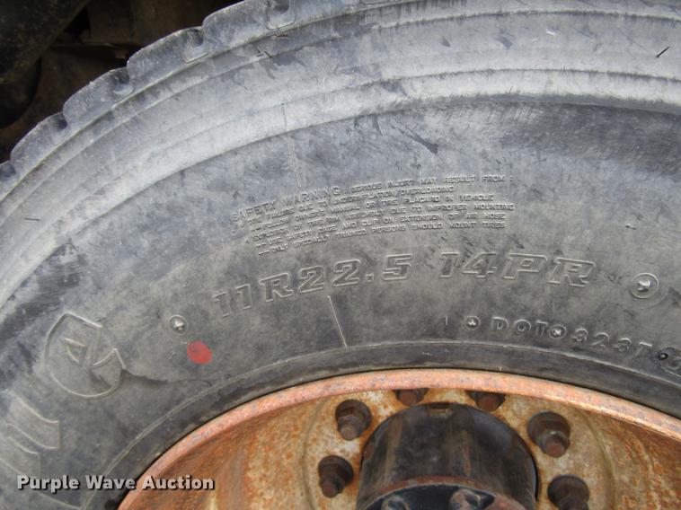 image for item DD4358 2007 Sterling vacuum truck