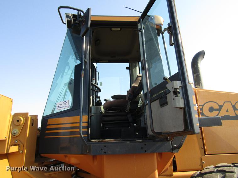 image for item DD4360 2000 Case 621C wheel loader