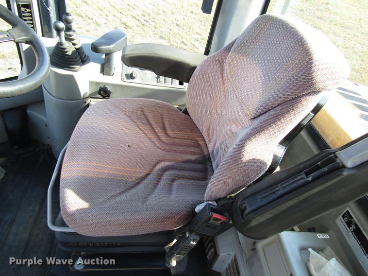 image for item DD4360 2000 Case 621C wheel loader