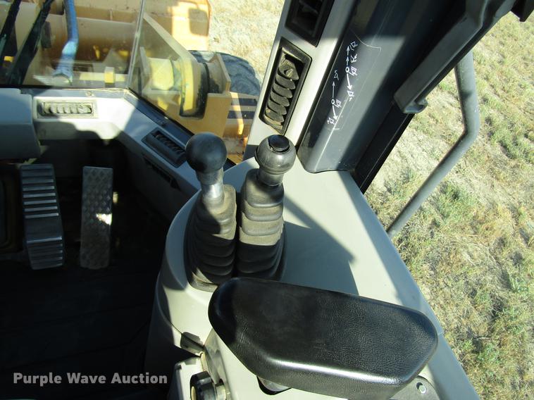 image for item DD4360 2000 Case 621C wheel loader