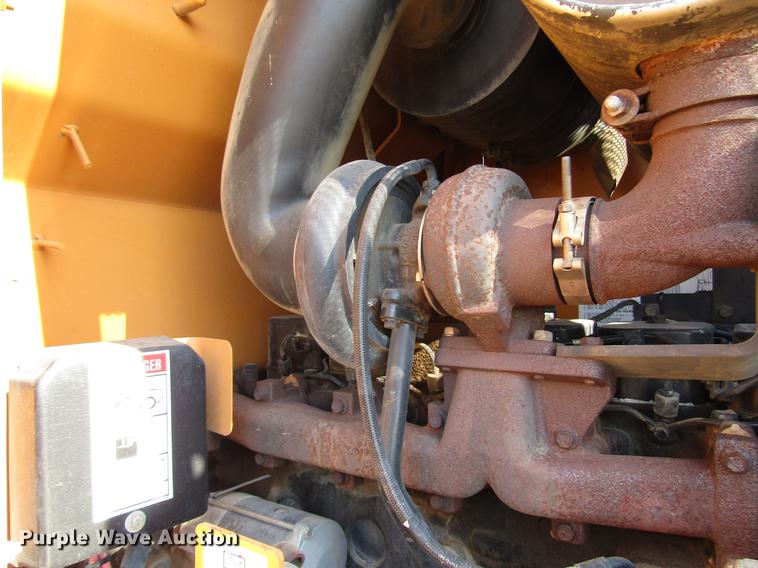 image for item DD4360 2000 Case 621C wheel loader