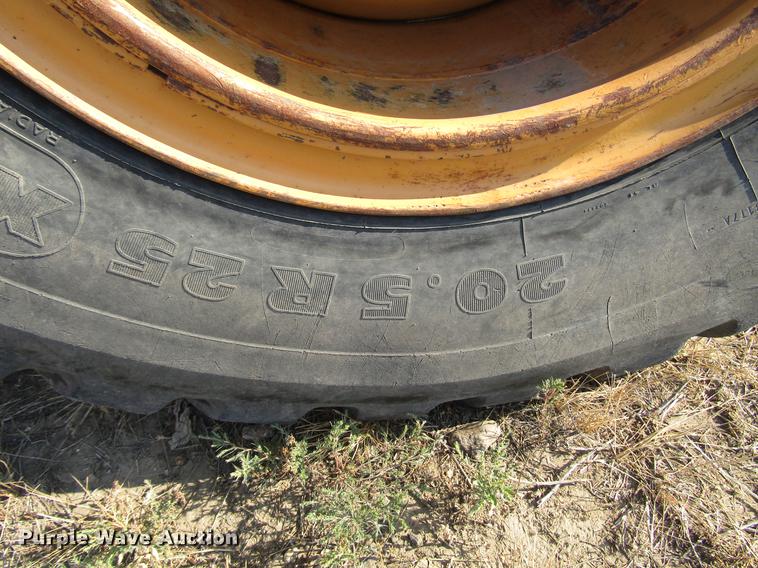 image for item DD4360 2000 Case 621C wheel loader