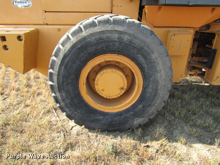 image for item DD4360 2000 Case 621C wheel loader