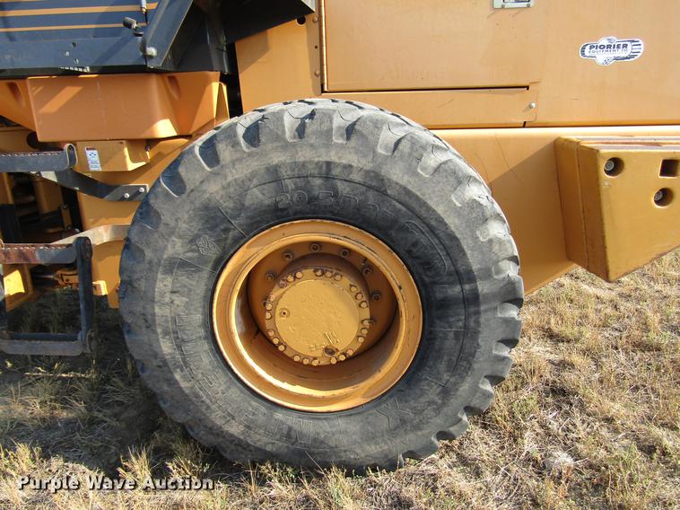 image for item DD4360 2000 Case 621C wheel loader