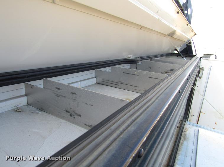 image for item DD4362 2005 Chevrolet Silverado 2500HD Ext. Cab utility bed pickup truck