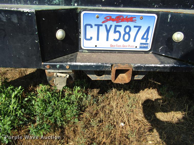 image for item DD4362 2005 Chevrolet Silverado 2500HD Ext. Cab utility bed pickup truck