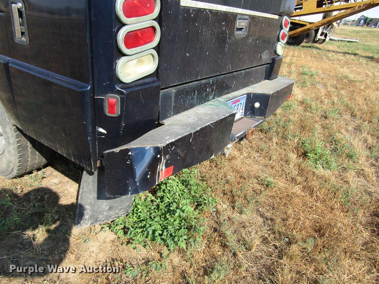 image for item DD4362 2005 Chevrolet Silverado 2500HD Ext. Cab utility bed pickup truck