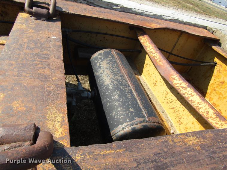 image for item DD4363 1960 Hyster R6TL7T1W drop deck equipment trailer